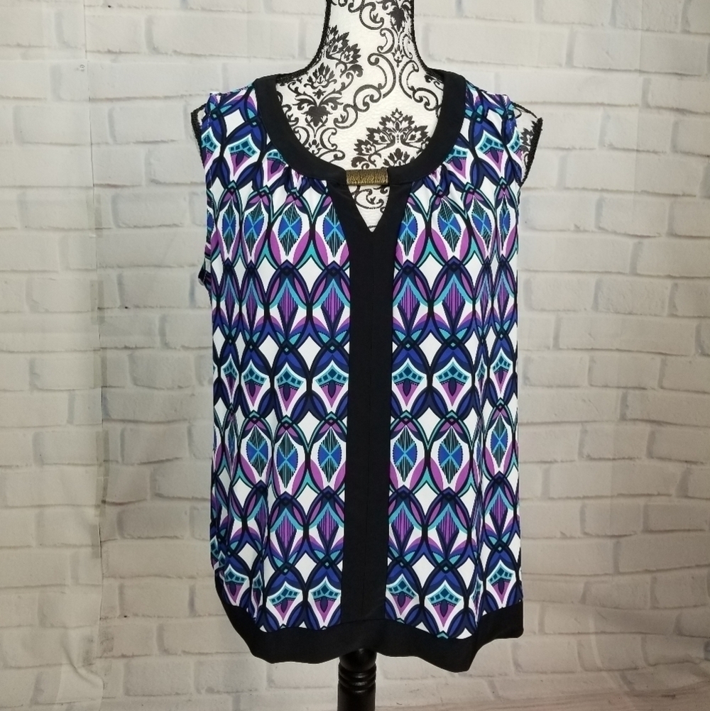 Apt 9 sz xl sleeveless geo print top keyhole front